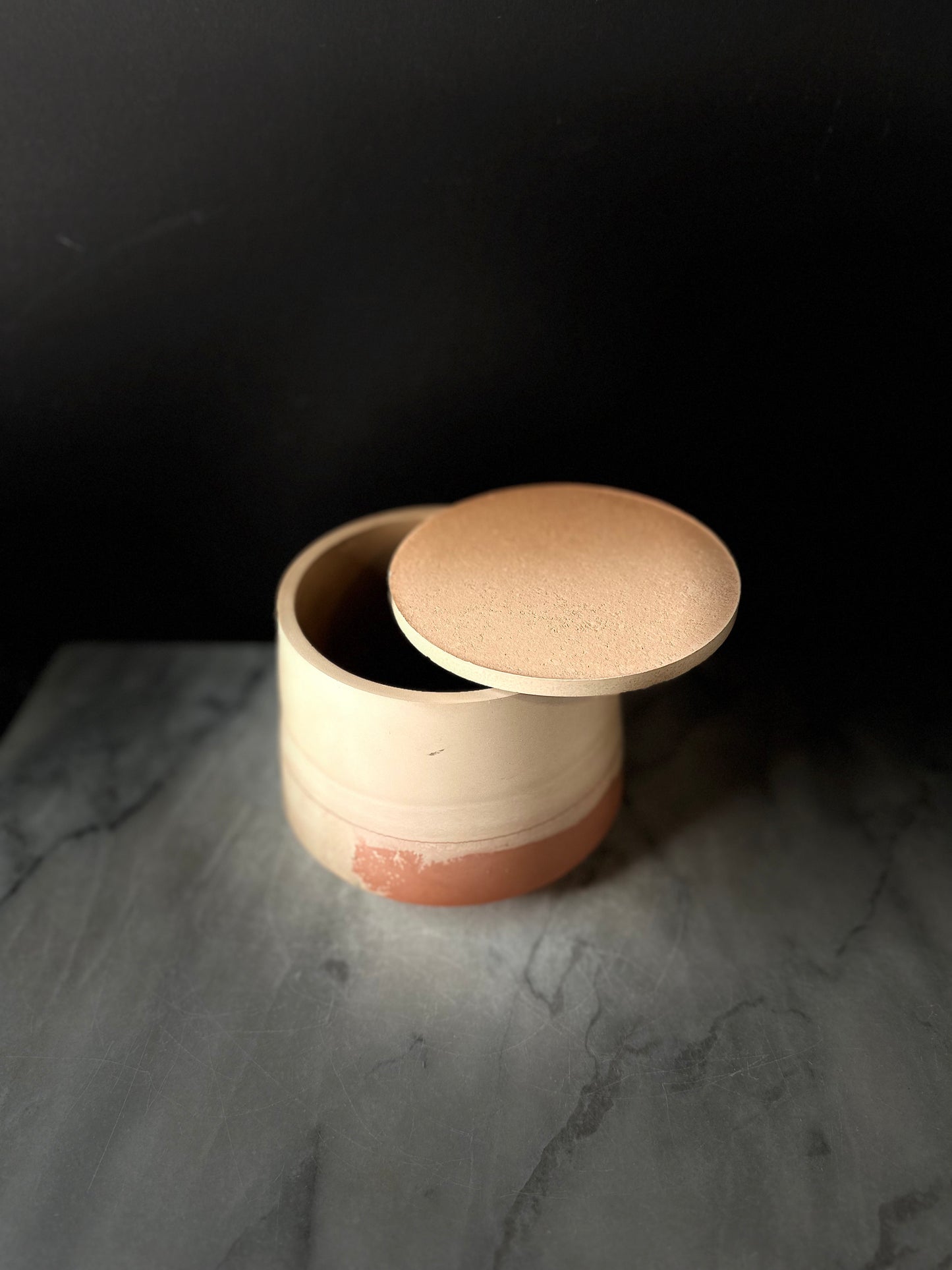 Concrete Storage - large UFO concrete storage with lid